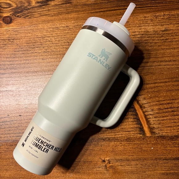 New Stanley 40oz Mist - Picture 2 of 5